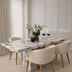 Sera dining table calacatta