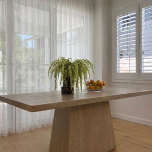 Sera Dining table travertine